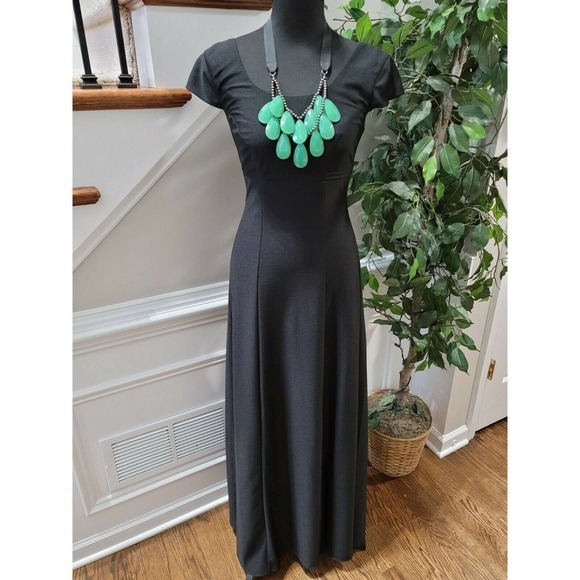 Vintage Southeastern Black Polyester Scoop Neck Short Sleeve Maxi Dress Size 02 - Picture 10 of 10